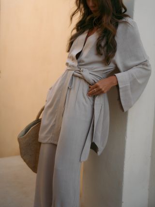 Kdyby pohodlí umělo hovořit, vyprávělo by o jemnosti, která se dotýká vaší kůže.🤍☁️ O volnosti, která se nikdy nevzdává...